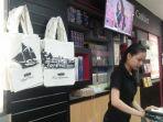gramedia-mall-panakukkang-di-jl-boulevard-masale-panakkukang-promo-tote-bag.jpg