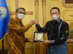 gubernur-sulawesi-selatan-nurdin-abdullah-bersama-ketua-mpr-ri-bambang-soesatyo.jpg