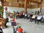 gubernur-sulsel-kembali-mengunjungi-bandara-buntuk-kunik-tana-toraja-rabu-3092020.jpg