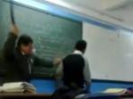 guru-pukul-murid.jpg