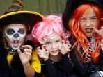 FOTO-FOTO: Keren dan Uniknya Kostum Halloween Selebriti Dunia