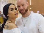 hanya-punya-2-kunci-ini-rahasia-pernikahan-langgeng-ala-melaney-ricardo-dengan-lelaki-bule.jpg