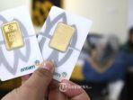 VIDEO: Warga Makassar Ramai-ramai Beli Emas di Kantor Antam