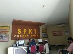 ika-saat-berada-di-ruang-spkt-polres-bone-kamis-972020.jpg