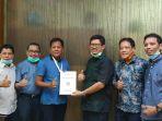 ika-sma-negeri-2001-watansoppeng-menyerahkan-rekomendasi-hasil-webinar-kepada-bupati-soppeng.jpg