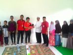 iki-dan-alfa-mart-menyerahkan-bantuan-csr-kepada-pondok-pesantren-teknologi-at-athahiriyah_20180302_231501.jpg