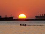 ilustrasi-matahari-terbenam-sunset-di-pantai-losari-makassar-492021.jpg