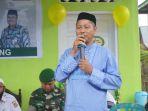 imam-masjid-nurul-falah-saat-menerima-rumah-baru.jpg