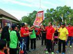 imigrasi-makassar-menggelar-acara-jalan-santai-hari-bhakti-imigrasi-2020.jpg<pf>imigrasi-makassar-menggelar-acara-jalan-santai-2020.jpg
