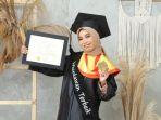 isa-sabriana-lulusan-terbaik-fisip-unhas-periode-iv-tahap-i-ta-20202021.jpg