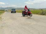 jalan-dusun-lanrae-desa-nepo-kecamatan-mallusetasi.jpg