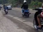 jalan-rusak-takalar_20170607_170306.jpg