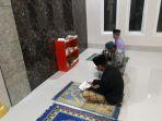 jamaah-masjid-babussalam-desa-gareccing-kecamatan-sinjai-selatan2.jpg