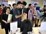 job-fair_20160824_195512.jpg<pf>job-fair2_20160824_195358.jpg