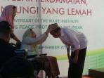 jokowi-dan-peci-gusdur.jpg