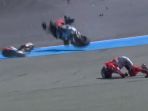 jorge-lorenzo-mengalami-kecelakaan_20181006_074111.jpg