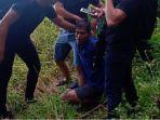 jumalang.jpg<pf>jumalang-terduga-pelaku-penikaman-ibu-dan-anak-di-kampung-timbuseng.jpg<pf>rumah-jumalang-terduga-pelaku-penikaman-terhadap-ibu-dan-anak-di-rw-9-timbuseng.jpg<pf>suasana-rumah-duka-di-keluarga-korban-penikaman-mariana-dg-tacu-dan-anaknya-adrian.jpg
