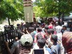kantor-dinas-pmd-bulukumba-diseruduk-ratusan-masyarakat.jpg