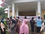 kantor-lurah-balang-beru-jeneponto-sulawesi-selatan-disegel-warga.jpg