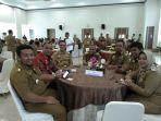kartini-ottong-saat-hadiri-pembahasan-tlp.jpg