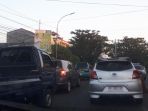 keberadaan-pasar-tumpah-di-maccopa-jalan-poros-maros-makassar_20180608_184537.jpg