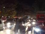 kendaraan-padat-merayap-di-jl-ap-pettarani_20151031_222423.jpg