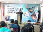 kepala-bp2mi-benny-rhamdani-memberi-kuliah-umum-1562021.jpg