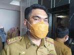 kepala-dinas-ketenagakerjaan-kadisnaker-makassar-irwan-bangsawan-2452021.jpg
