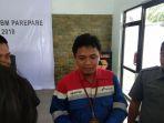 kepala-operasional-tbbm-parepare-ismin-nuryadin-tengah.jpg
