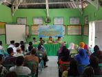 ket-gambar-kepala-kejaksaan-negeri-selayar-cumondo-trisno-menghadiri-sosialisasi-hukum_20180929_090713.jpg