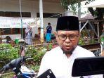 ketua-gerindra-maros-muh-ilyas-cika-saat-menemui-korban-babjir.jpg