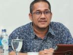 ketua-komisi-informasi-provinsi-kip-sulsel-azwar-hasan.jpg