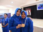 ketua-korcab-vi-dja-ii-kalungkan-medali-kepada-penyelam-jalasenastri.jpg