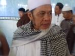 ketua-mui-jeneponto-kh-dr-jumatang-rate_20171209_150555.jpg