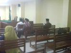 ketua-mui-palopo-syarifuddin-daud-menunggu-di-ruang-sidang.jpg