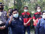 ketua-tim-forensik-dokter-denny-tengah-saat-memberikan-keterangan.jpg