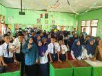 ketua-tp-pkk-enrejang-hj-johra-mb-menghadiri-kegiatan-pembinaan-penyiapan-tenaga-pendamping.jpg