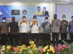 ketua-umum-ika-unm-dr-hc-ham-nurdin-halid-bersama-rektor-unm-profdrir-husain-syam.jpg