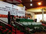 komisi-pemilihan-umun-kpu-toraja-utara-mengelar-rapat-evaluasi-pilgub-sulsel-2018_20180830_121627.jpg