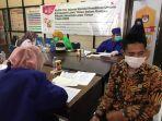 komisioner-komisi-pemilihan-umum-luwu-timur-melaksanakan-rapid-test-di-kantornya.jpg