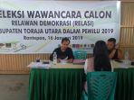 komisioner-kpu-toraja-utara-melakukan-tes-wawancara-kepada-calon-relawan-demokrasi-pemilu-2019.jpg