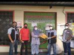 komunitas-suzuki-owner-club-soc-makassar-membagikan-apd.jpg