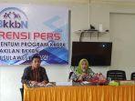 konferensi-pers-kegiatan-momentum-program-kkbpk-perwakilan-bkkbn-sulbar.jpg