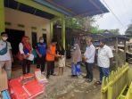korban-kebakaran-di-dusun-kasambi-desa-lebani-kecamatan-maiwa-mendapat-bantuan.jpg