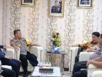 kpk-wilayah-v-berkunjung-ke-ruangan-kapolda-sulbar.jpg