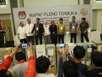 kpu-makassar-menyelesaikan-rekapitulasi-suara_20180707_103650.jpg