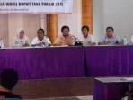 kpud-tana-toraja-melakukan-rapat-evaluasi_20160302_204446.jpg
