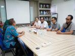 kreki-saat-berkunjung-ke-kantor-tribun-timur-jl-cendrawsih-nomor-430.jpg