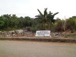 larangan-buang-sampah_20160807_195944.jpg<pf>sampah-bertumpuk-di-tepi-jalan_20160807_200446.jpg