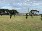 latihan-hari-ke-2-psm-makassar-persiapan-liga-1-di-bosowa-sport-center-jumat-462021.jpg